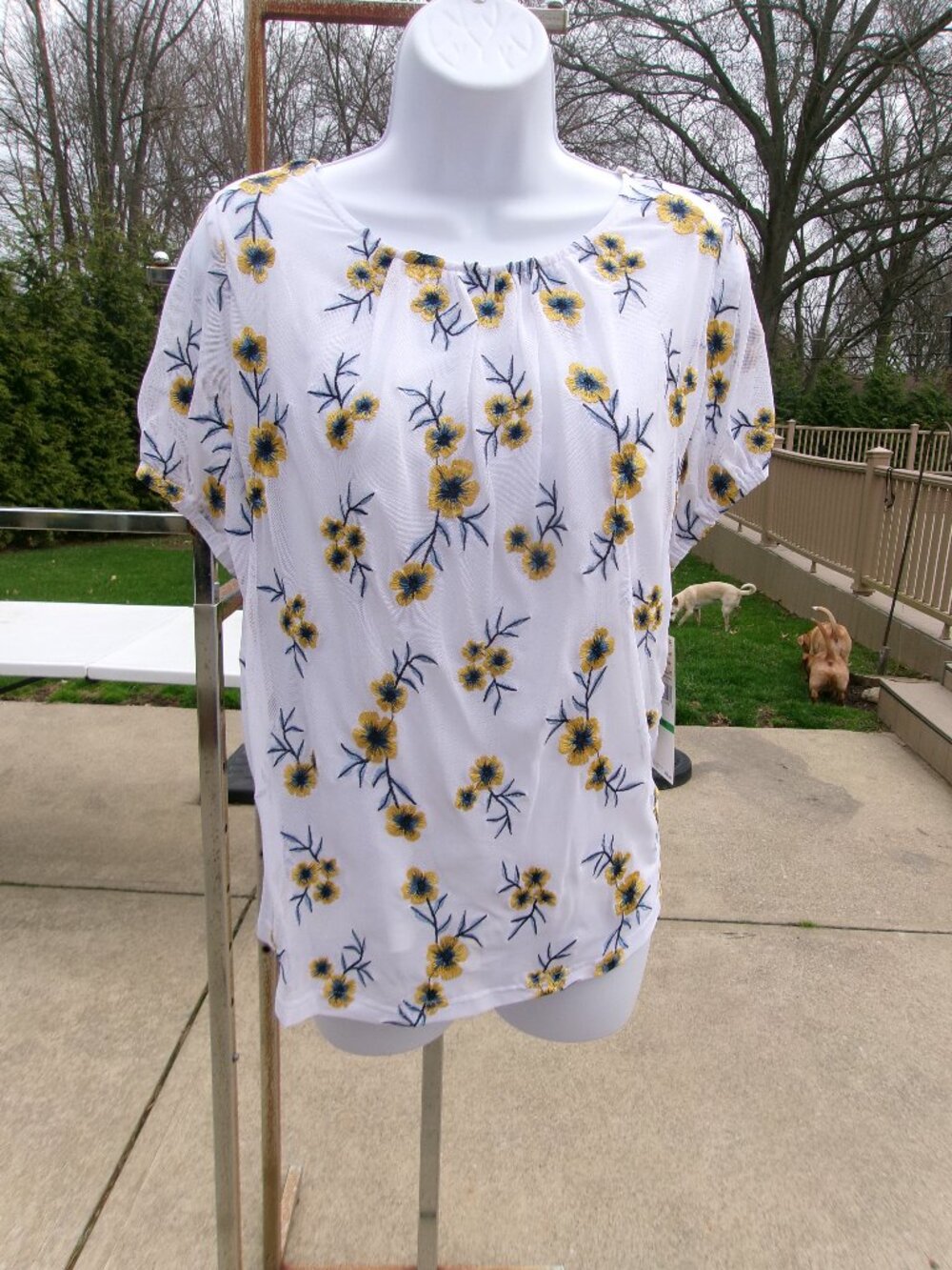 NWT SKYES THE LIMIT GORGEOUS YELLOW FLORAL EMB BLOUSE PL